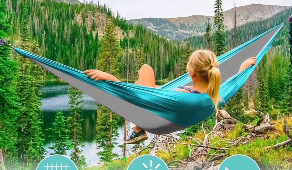 relax-anywhere-the-lightweight-2-person-camping-hammock